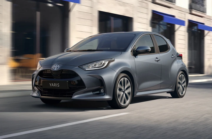 Toyota Yaris 2026, il nuovo Model Year arriva in Italia: tutte le versioni e i prezzi