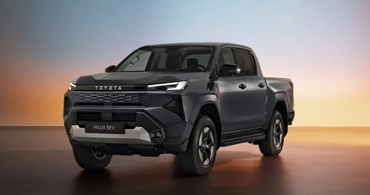 Nuova Toyota Hilux si presenta: il pickup sarà anche elettrico e Fuel Cell