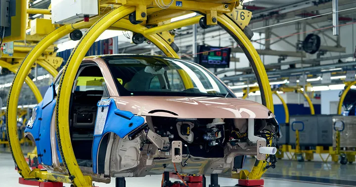 Incentivi solo alle auto elettriche “Made in EU”: ecco i requisiti