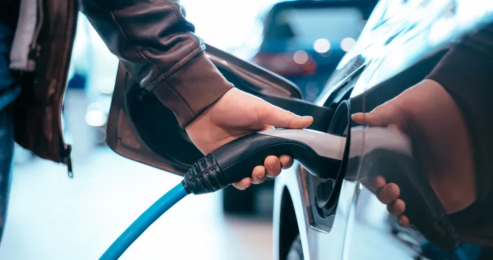 Incentivi auto: 9.000 euro per le elettriche a Genova e La Spezia