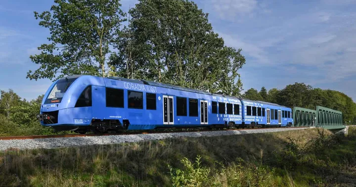 Nuovi treni elettrici e ad idrogeno per le linee regionali. Il MIT stanzia 700 milioni