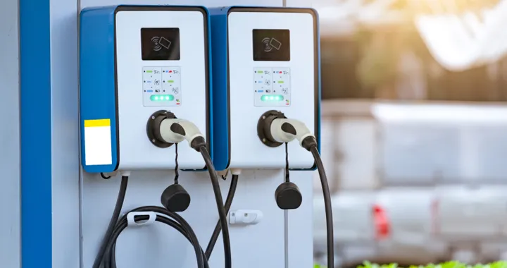 Stellantis con altre 6 case automobilistiche per una rete di ricarica in Nord America