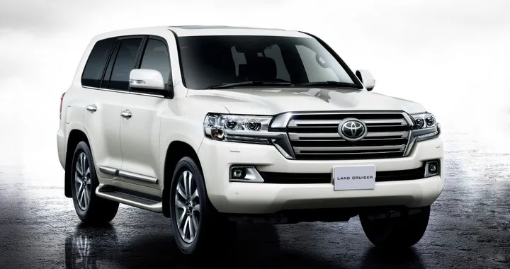 Toyota Land Cruiser 200 - foto