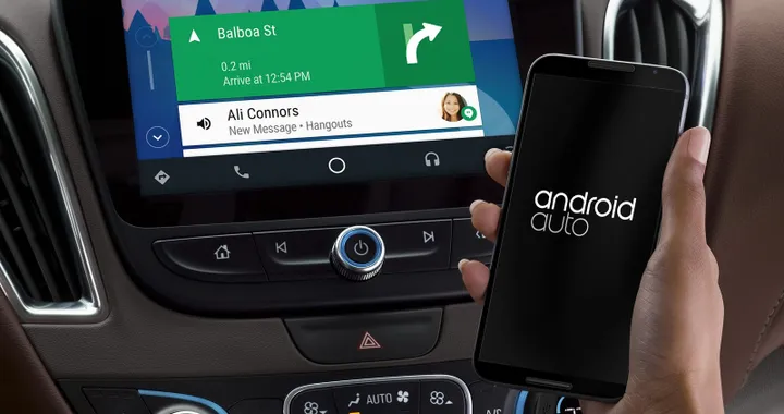 Google Assistant da oggi su Android Auto (ma non in Italia)