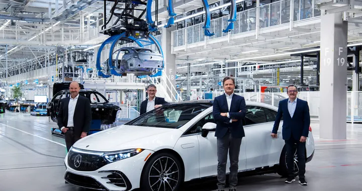 Mercedes EQS, parte la produzione dell'ammiraglia elettrica nella Factory 56
