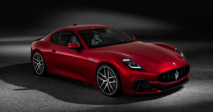 Nuova Maserati GranTurismo, con il V6 Nettuno o 100% elettrica