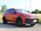 Volkswagen Tiguan: il SUV di Wolfsburg alza l'asticella. Al primo posto il comfort | Video