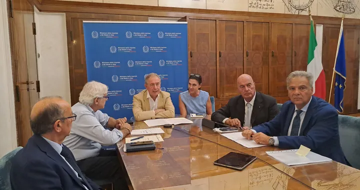 Italia-Cina: partnership tra EuroGroup e Hixih nel campo dell’automotive
