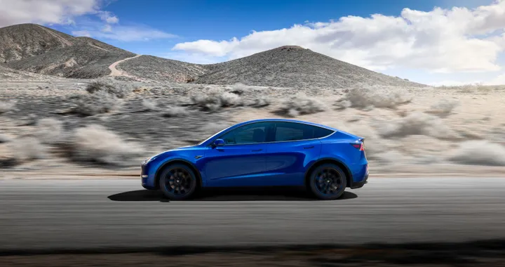 Tesla Model Y, per il SUV elettrico arriva il gancio di traino