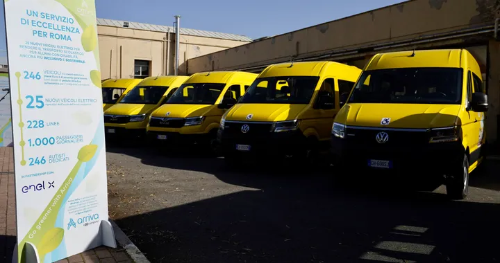 Enel X, 20 autobus elettrici per studenti con disabilità a Roma