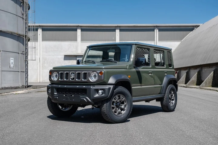 La nuova Suzuki Jimny a 5 porte arriva in Italia grazie agli importatori. Ecco quanto costa