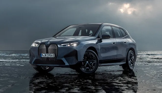 Pirelli P Zero Elect:  primo equipaggiamento per BMW iX