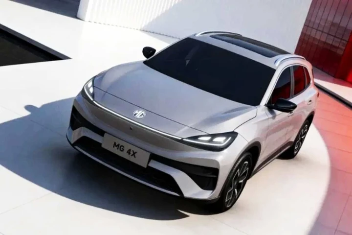 La MG 4X debutta con le batterie allo stato semi-solido