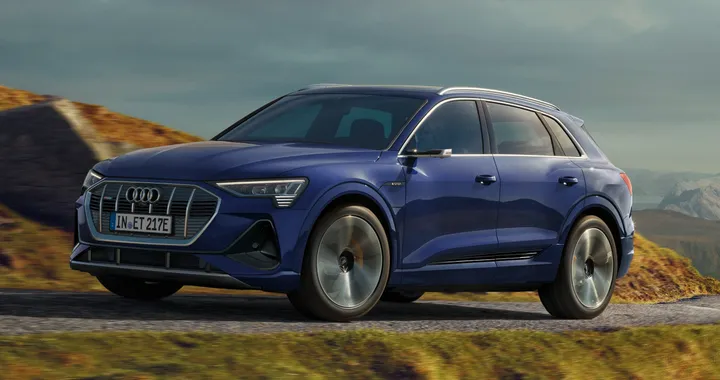 Audi e-tron, il restyling si è fatto spiare su strada. Il debutto si avvicina