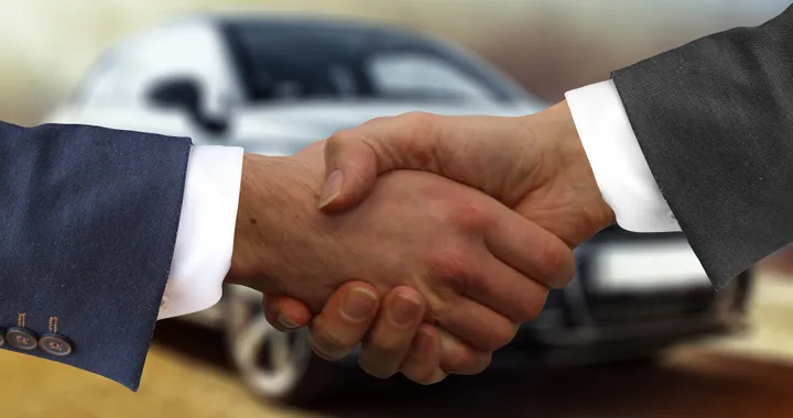 Auto elettriche, in Francia torna il leasing sociale: cos'è e come funziona