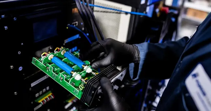 Ricarica in 10 minuti: la Supercell 21700 di Forge Battery vuole conquistare il mercato