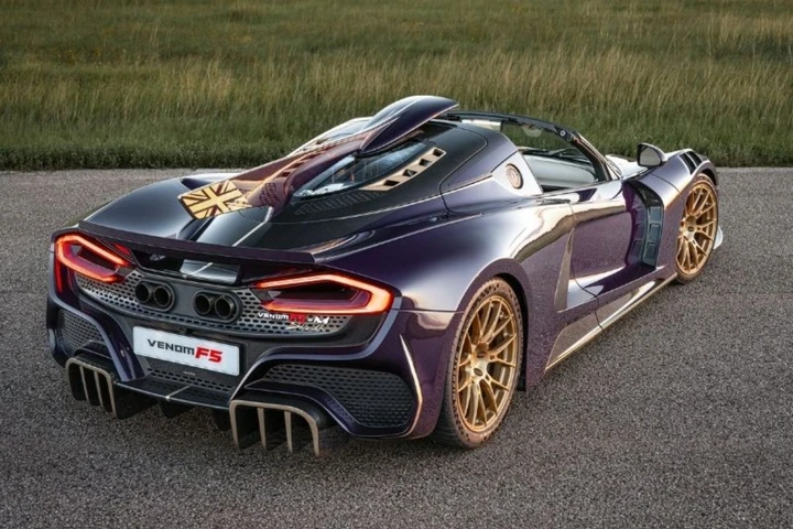Hennessey Venom F5-M, i segreti dell’hypercar manuale che oscura Ferrari