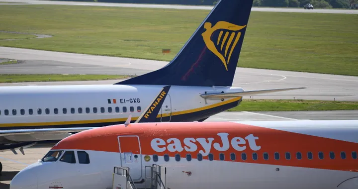 Vendita voli cancellati per Covid: indagine su compagnie aeree | Ryanair risponde