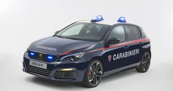 Peugeot 308 GTi consegnata all'Arma dei Carabinieri