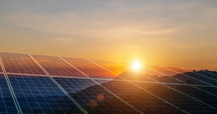 Terna, consumi elettrici in calo nel 2023. Rinnovabili al 36,8%