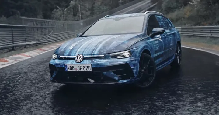 Volkswagen Golf R restyling, nuovo video teaser prima del debutto