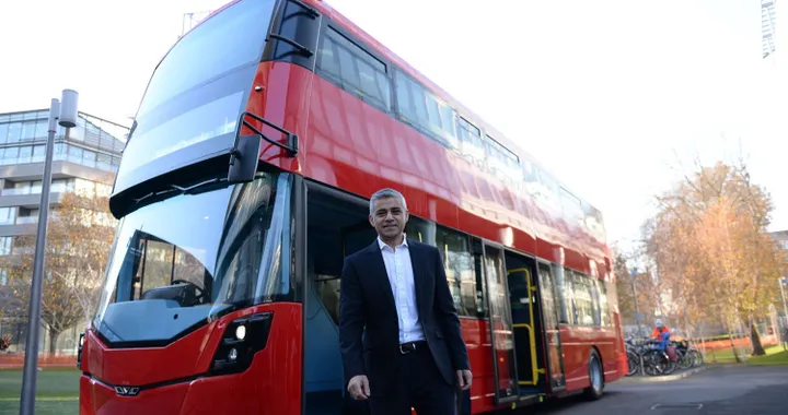 A Londra i primi 20 autobus a due piani a idrogeno: su strada nel 2020