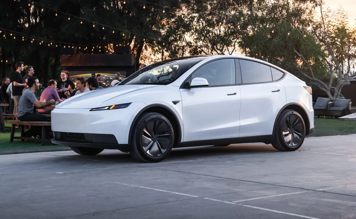 Tesla Model Y, dalla Standard alla Performance: modelli, prestazioni e prezzi