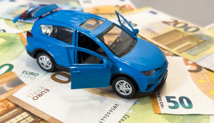 Bollo auto, sconto del 5% con la domiciliazione bancaria: chi può richiederlo