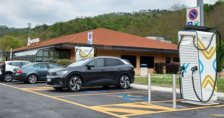 Colonnine Free To X in autostrada: ecco dove ricaricare