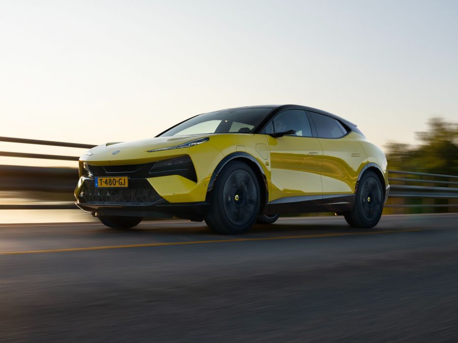 Lotus Eletre: avvistato in Cina il prototipo della versione PHEV