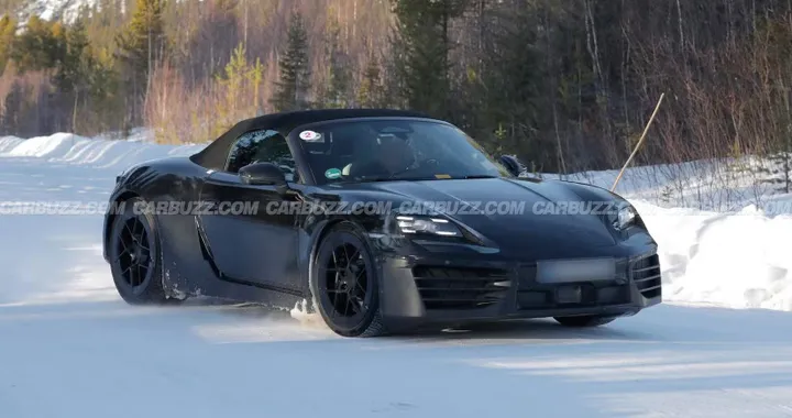 Nuova Porsche Boxster elettrica, ancora test invernali per la roadster | Foto spia