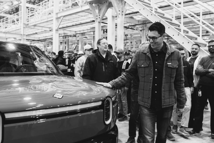 La nuova Rivian R2 è quasi pronta, il SUV elettrico sta arrivando. In Europa nel 2027