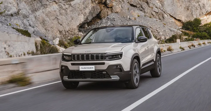 Jeep Avenger e-Hybrid, per il B-SUV arriva la versione ibrida
