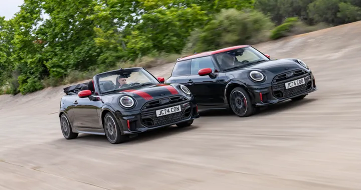MINI John Cooper Works: dopo l'elettrica, arriva il modello a benzina. Anche Cabrio