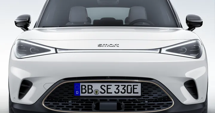 Smart, foto spia del nuovo SUV Coupé elettrico