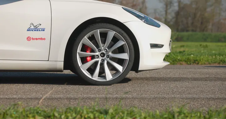 Brembo e Michelin: accordo per lo sviluppo di freni e pneumatici intelligenti