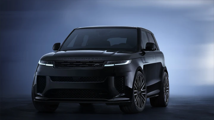 Range Rover Sport SV Black: la più potente di sempre ora si tinge di nero