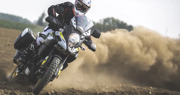 Suzuki V-Strom Academy: corsi di guida in fuoristrada