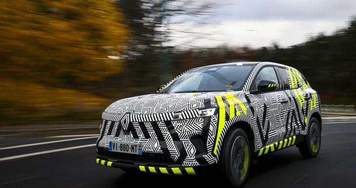 Renault Austral, nuovi dettagli del SUV: solo motori elettrificati