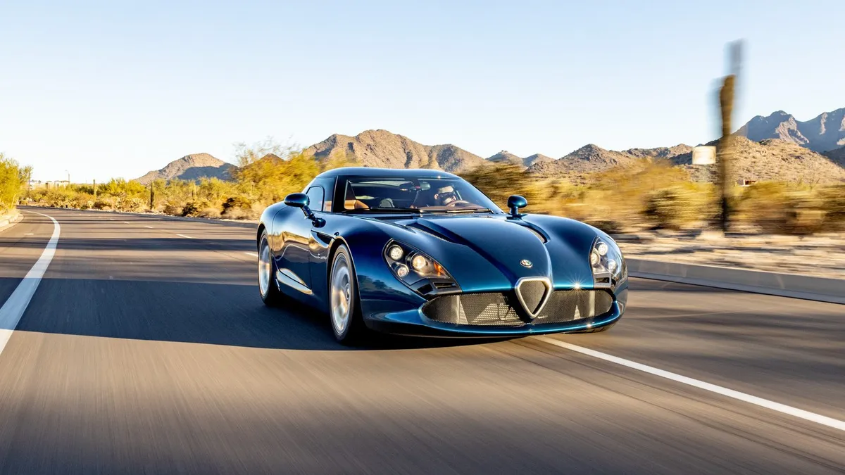 Sembra un'Alfa Romeo ma nasconde un segreto
