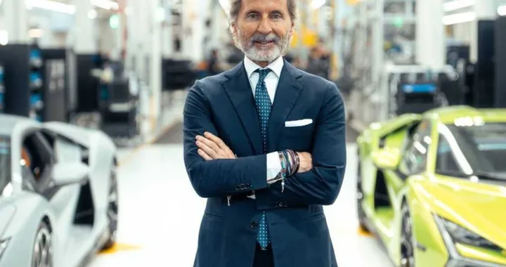 Il CEO della Lamborghini boccia l’elettrico: rifiuto ribadito dopo il lancio della Ferrari Luce