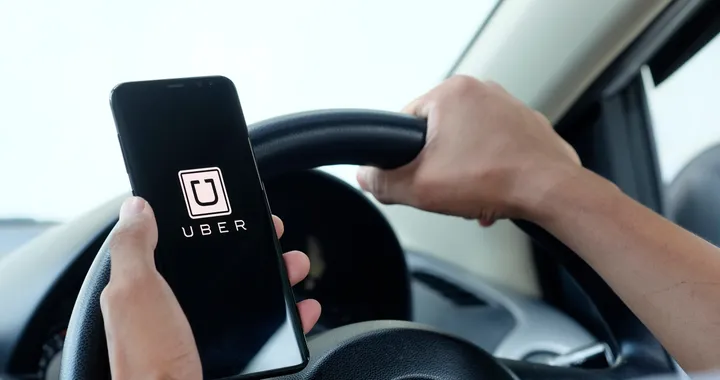 Uber: i passaggi si potranno pagare con le crypto, parola di CEO