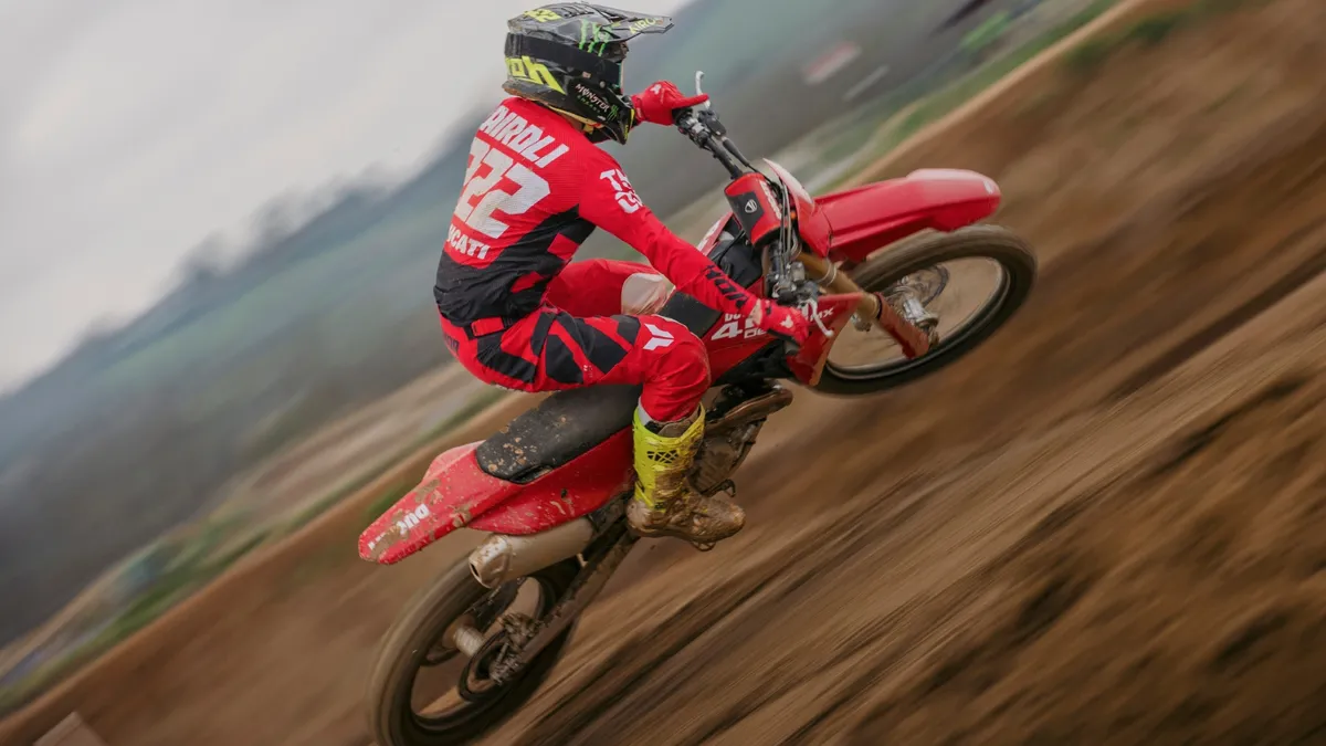 Ducati Desmo450 MX: al via la produzione della prima moto da cross di Borgo Panigale