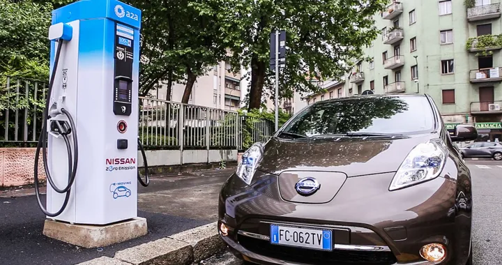 Milano, offensiva elettrica: 1.000 colonnine di ricarica entro il 2020