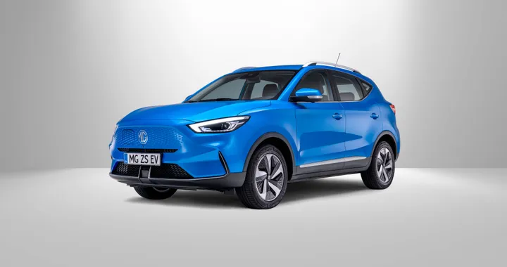Nuova MG ZS EV arriva nelle concessionarie italiane. Prezzi da 33.490€