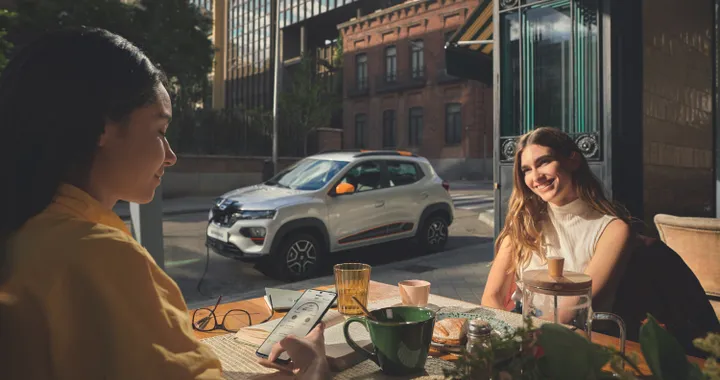 Dacia lancia il servizio WhatsApp Enterprise per poter dialogare con i clienti