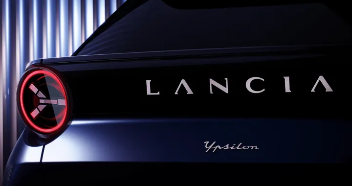 Lancia Ypsilon 2025, primo assaggio del posteriore