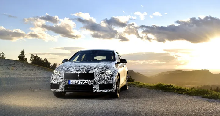 BMW Serie 1 a trazione anteriore e integrale: prime immagini e info ufficiali