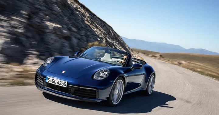 Porsche 911 Cabriolet: il mito perde il tetto ma non il fascino