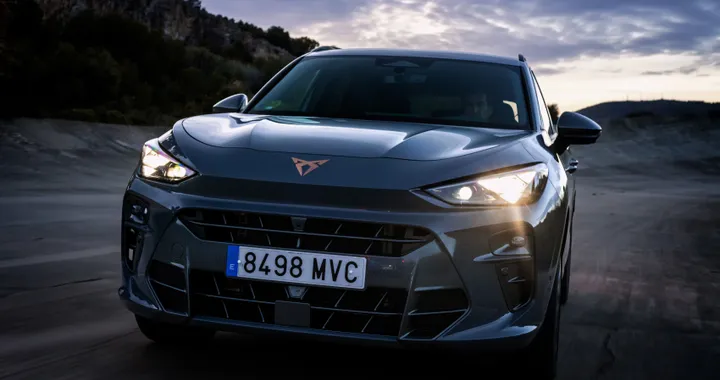 CUPRA Terramar e la tecnologia dei fari Matrix LED Ultra. Come funziona